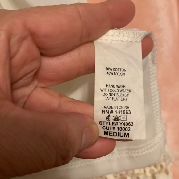 You are not alone ivory lace dress . Size small with built in slip 33’ long - Picture 6 of 9